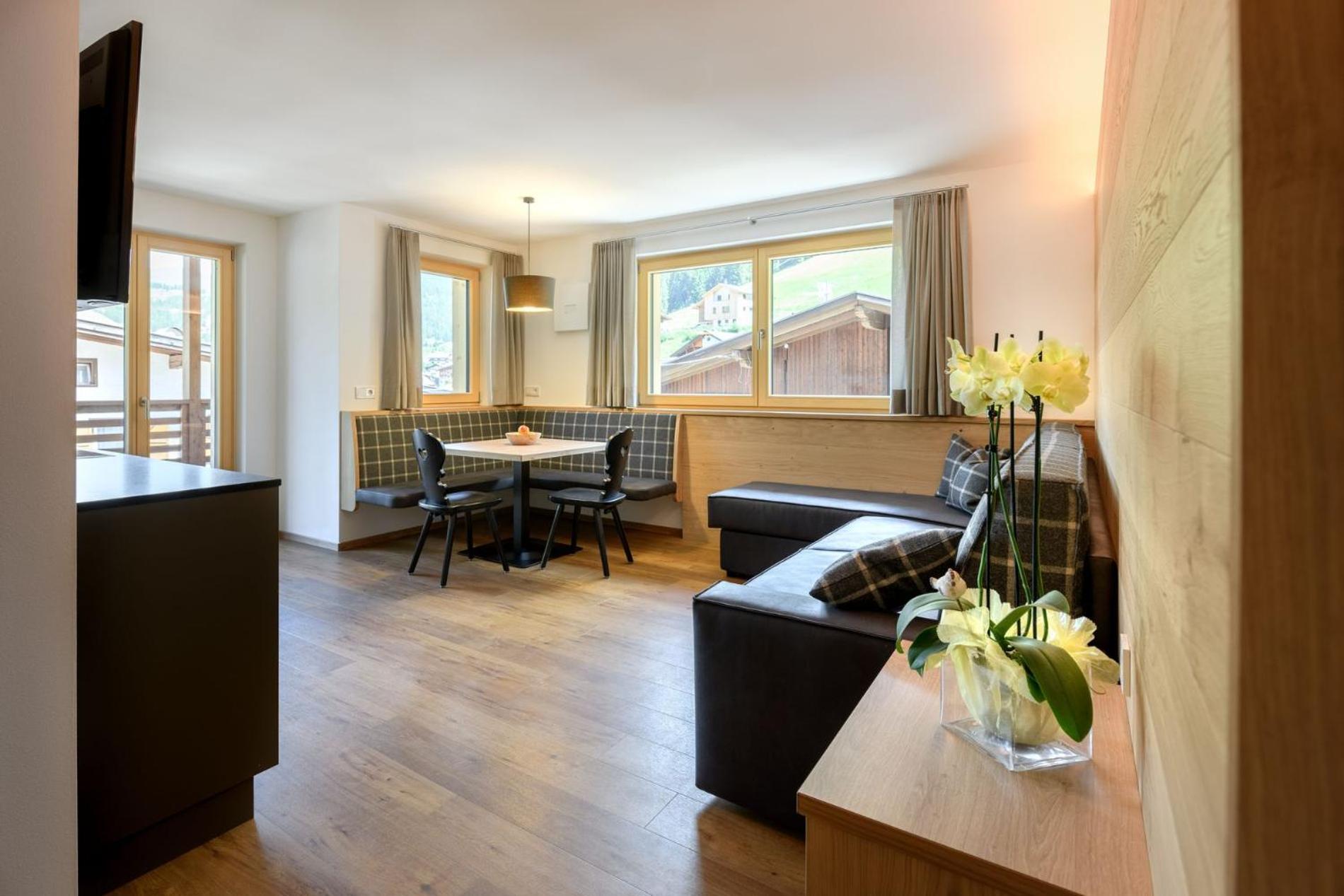 Apartments Burvel セルヴァ・ディ・ヴァル・ガルデーナ 部屋 写真